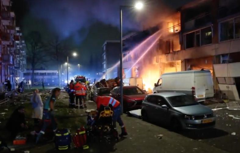 荷兰鹿特丹发生爆炸 多栋建筑起火