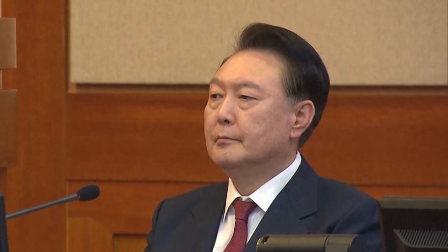 尹锡悦涉嫌“内乱罪”首次公审将于4月14日举行