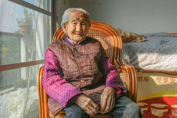 合肥一对夫妻年龄加起来204岁 长寿秘诀公开