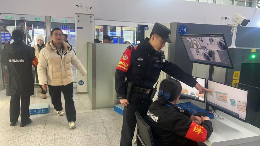 护航平安春运