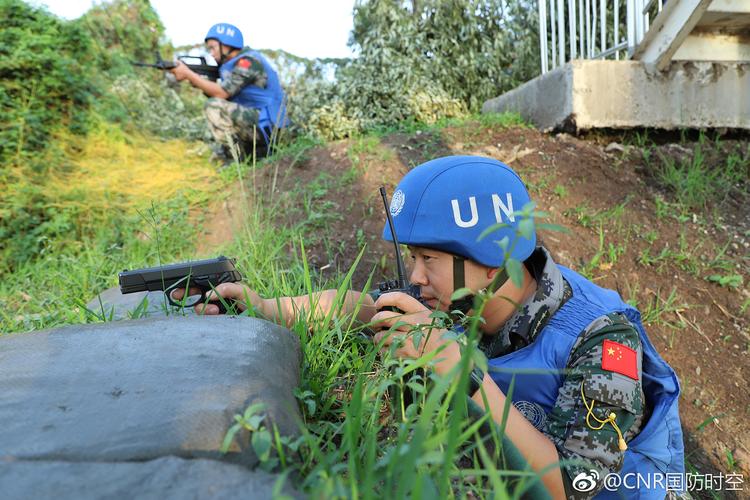 中国第27批赴刚果(金)维和工兵分队组织综合防卫演练