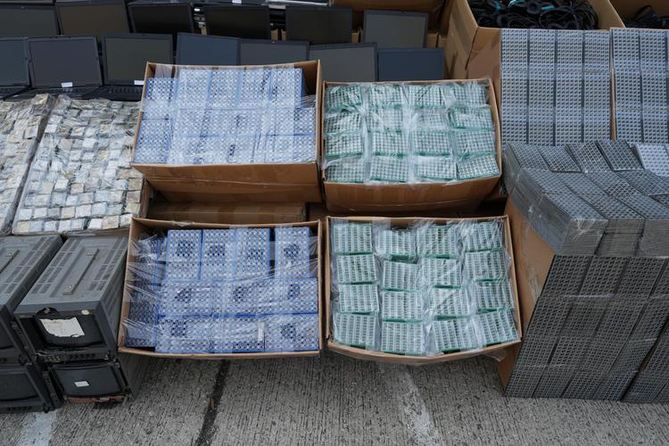 香港海关侦破一起走私案 货品市值约一亿港元