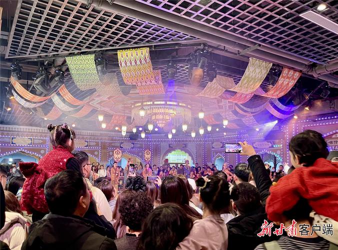 锦绣中国年|新疆民众影院里乐享“光影盛宴” 让年味更有趣