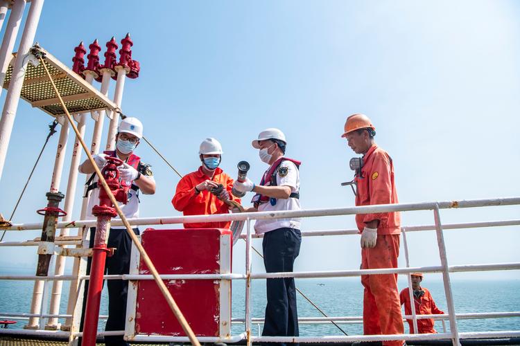 福建启动防台风Ⅳ级应急响应 部署部分海域渔船撤离